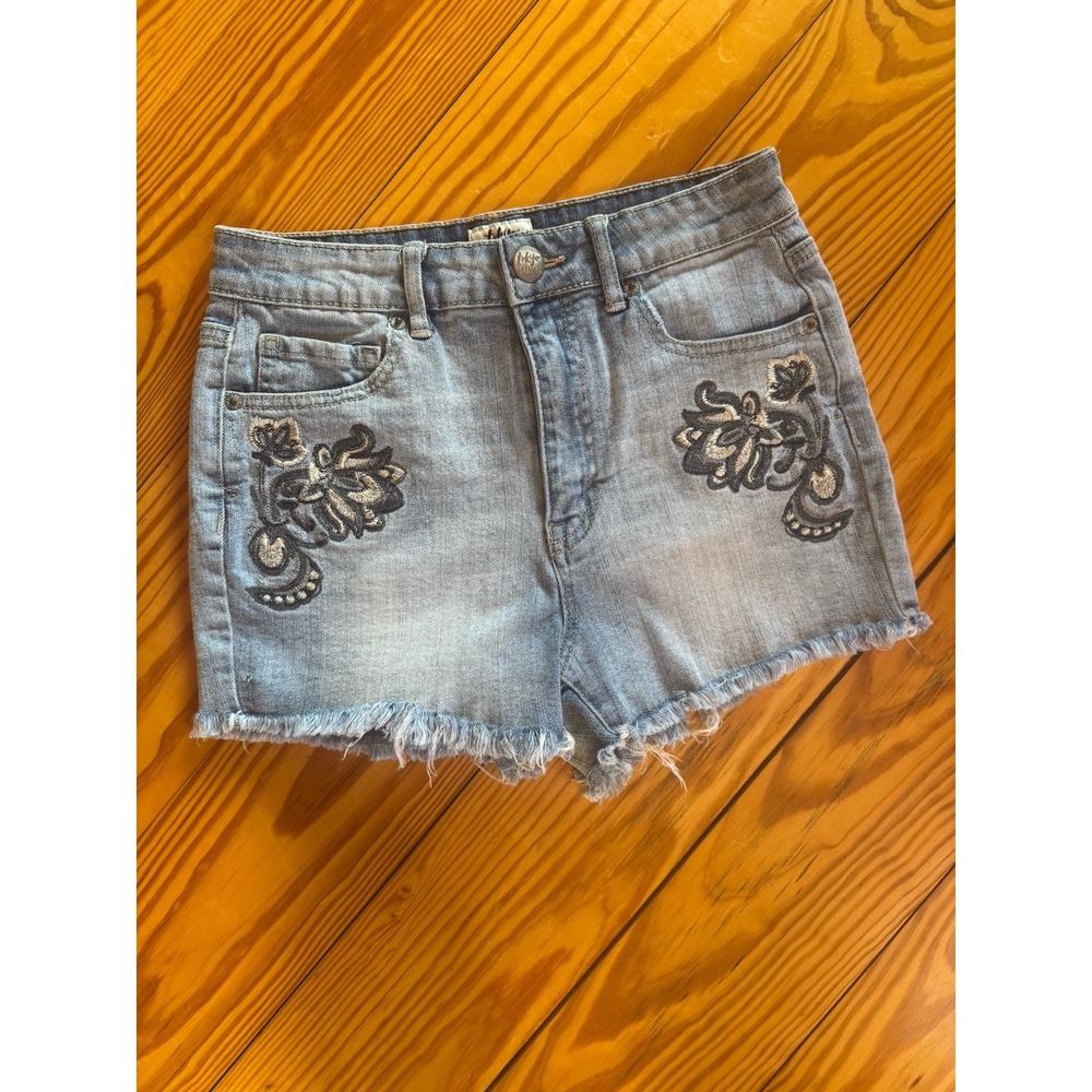 Tokyo Darling Women's Jean Shorts w/h Embroidery & Raw Edge